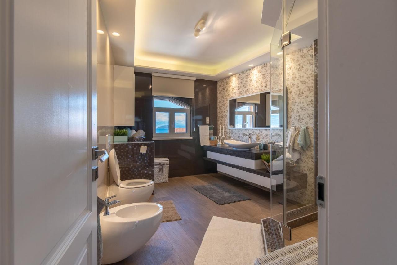 Apartments Belmat Trogir Bagian luar foto