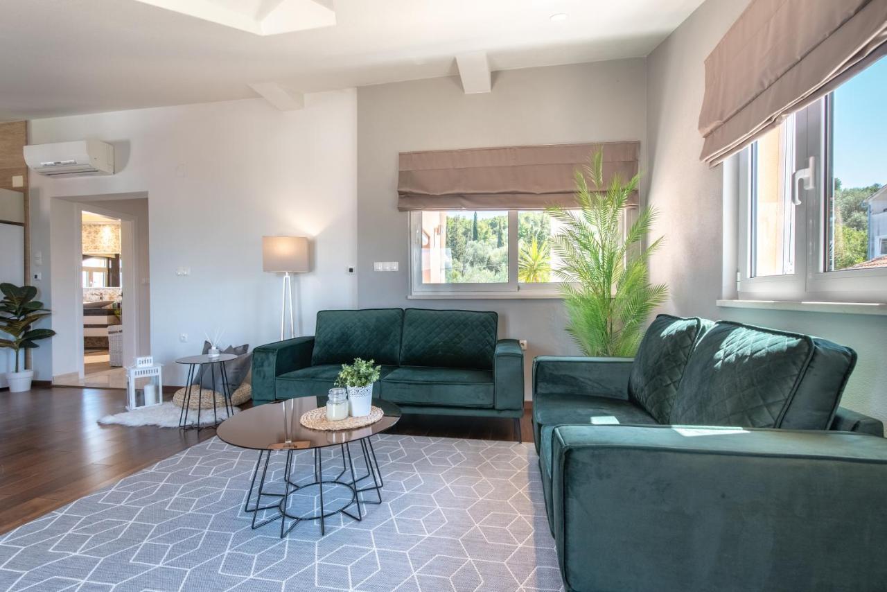 Apartments Belmat Trogir Bagian luar foto
