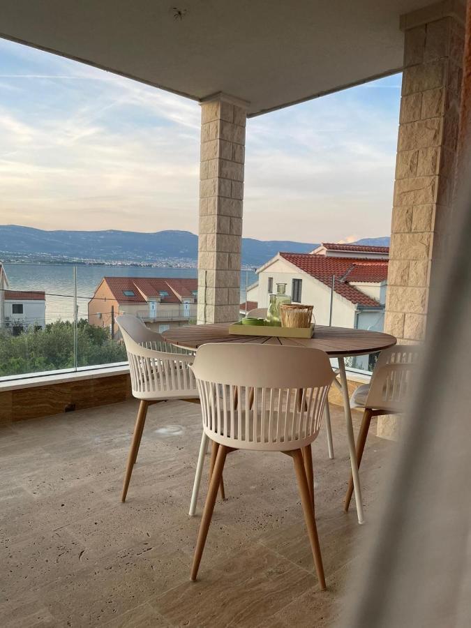 Apartments Belmat Trogir Bagian luar foto