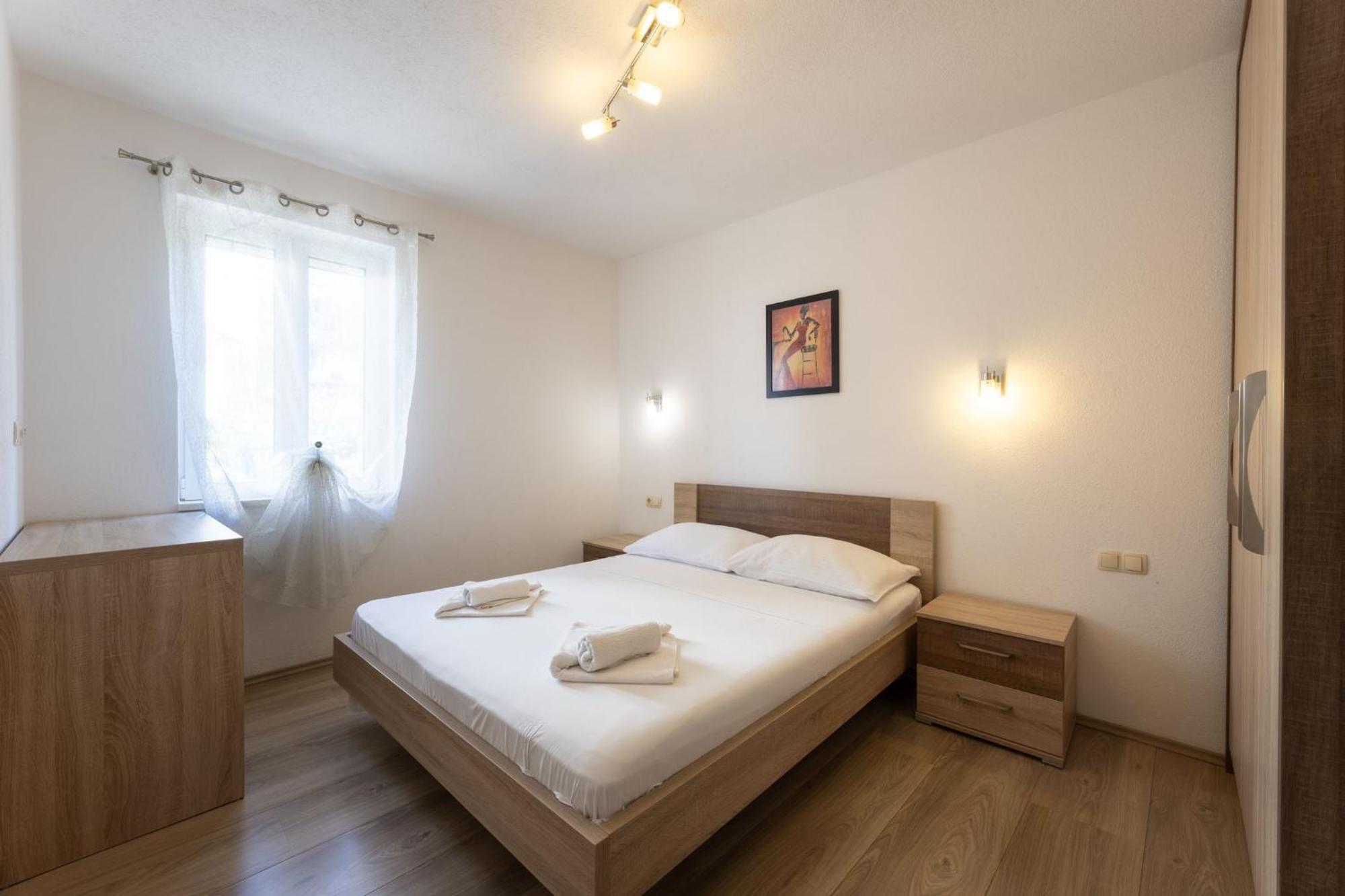 Apartments Belmat Trogir Bagian luar foto
