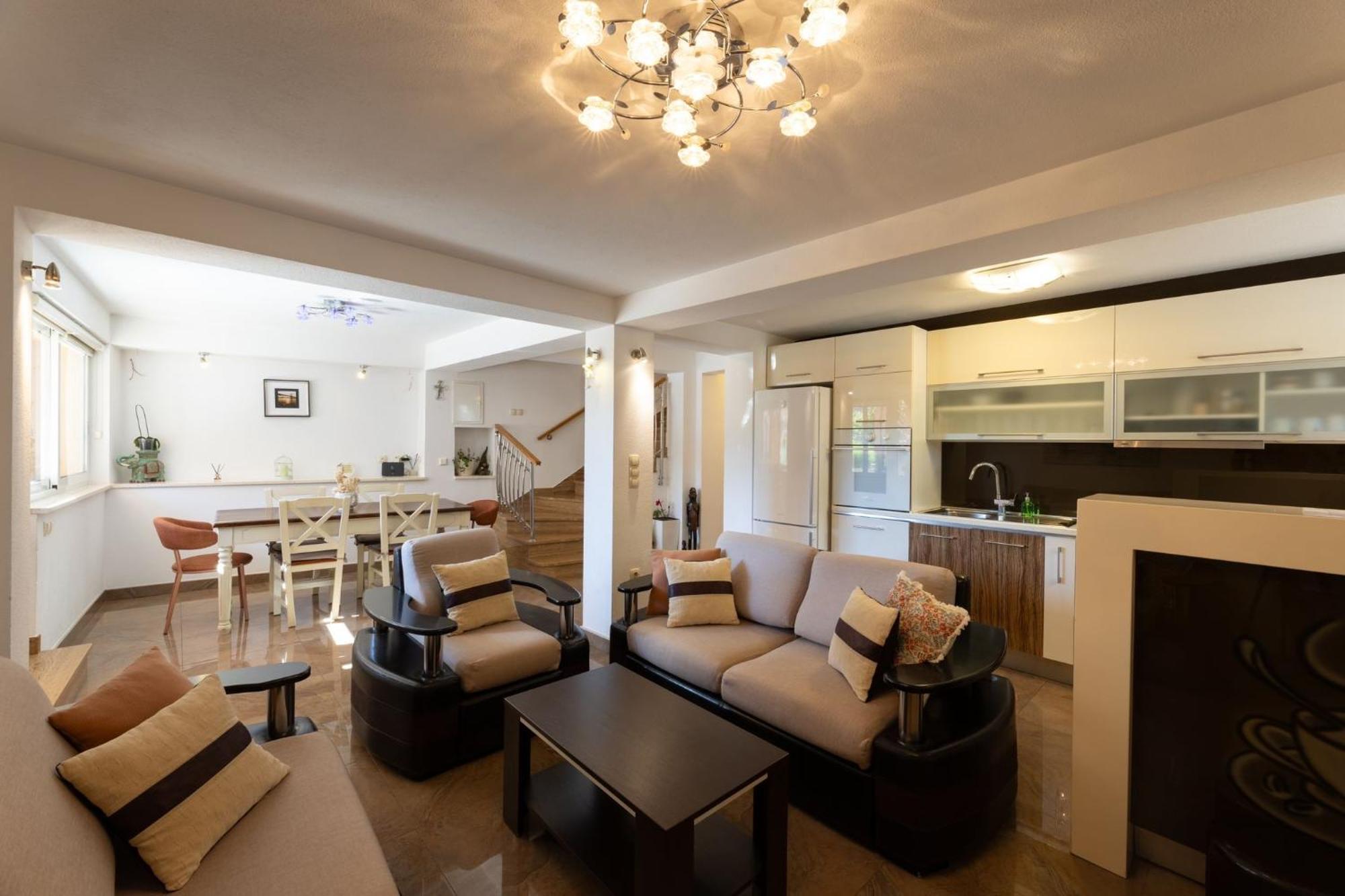 Apartments Belmat Trogir Bagian luar foto